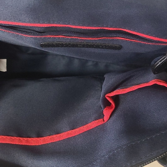Tommy Hilfiger hand bag - Picture 5 of 5